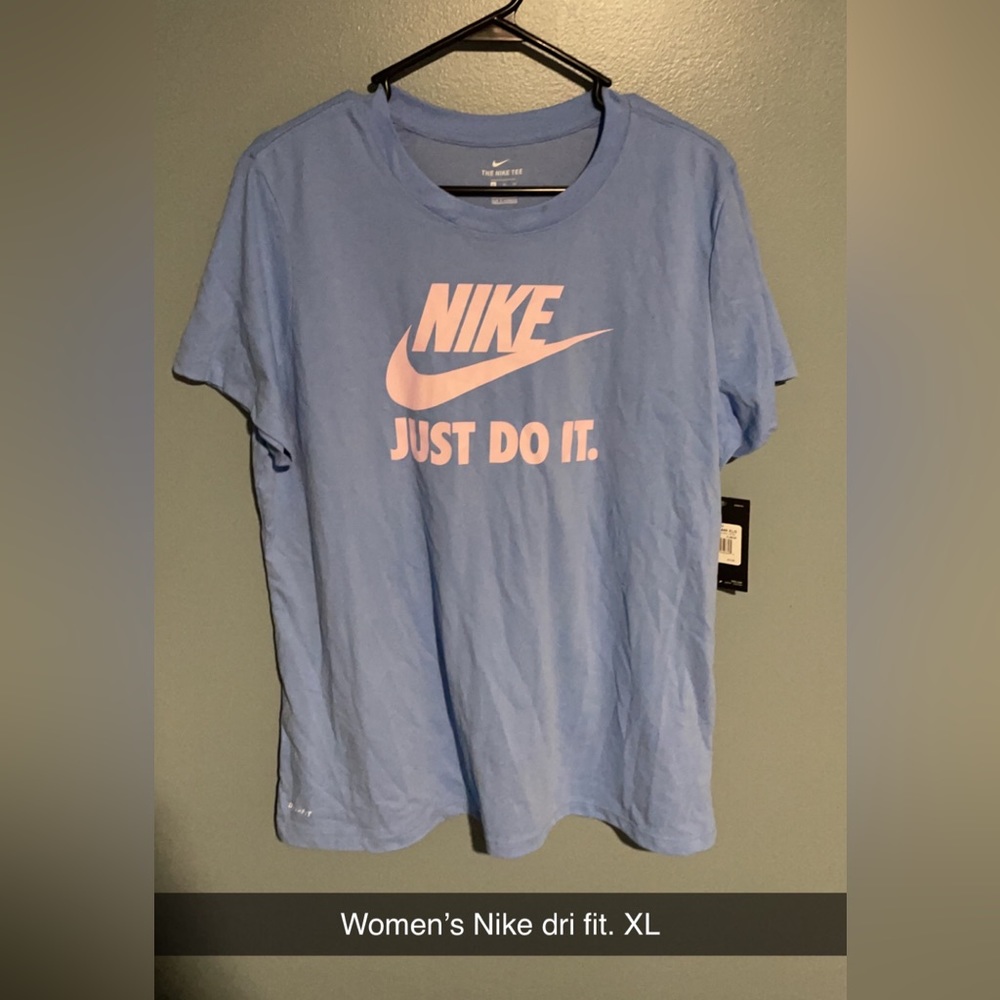 Women nike t shirt